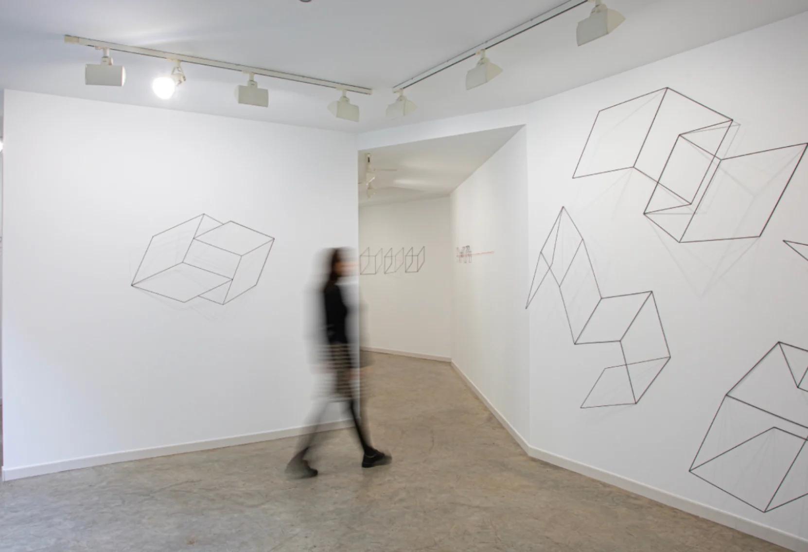 Lukas Ulmi. Between the Lines