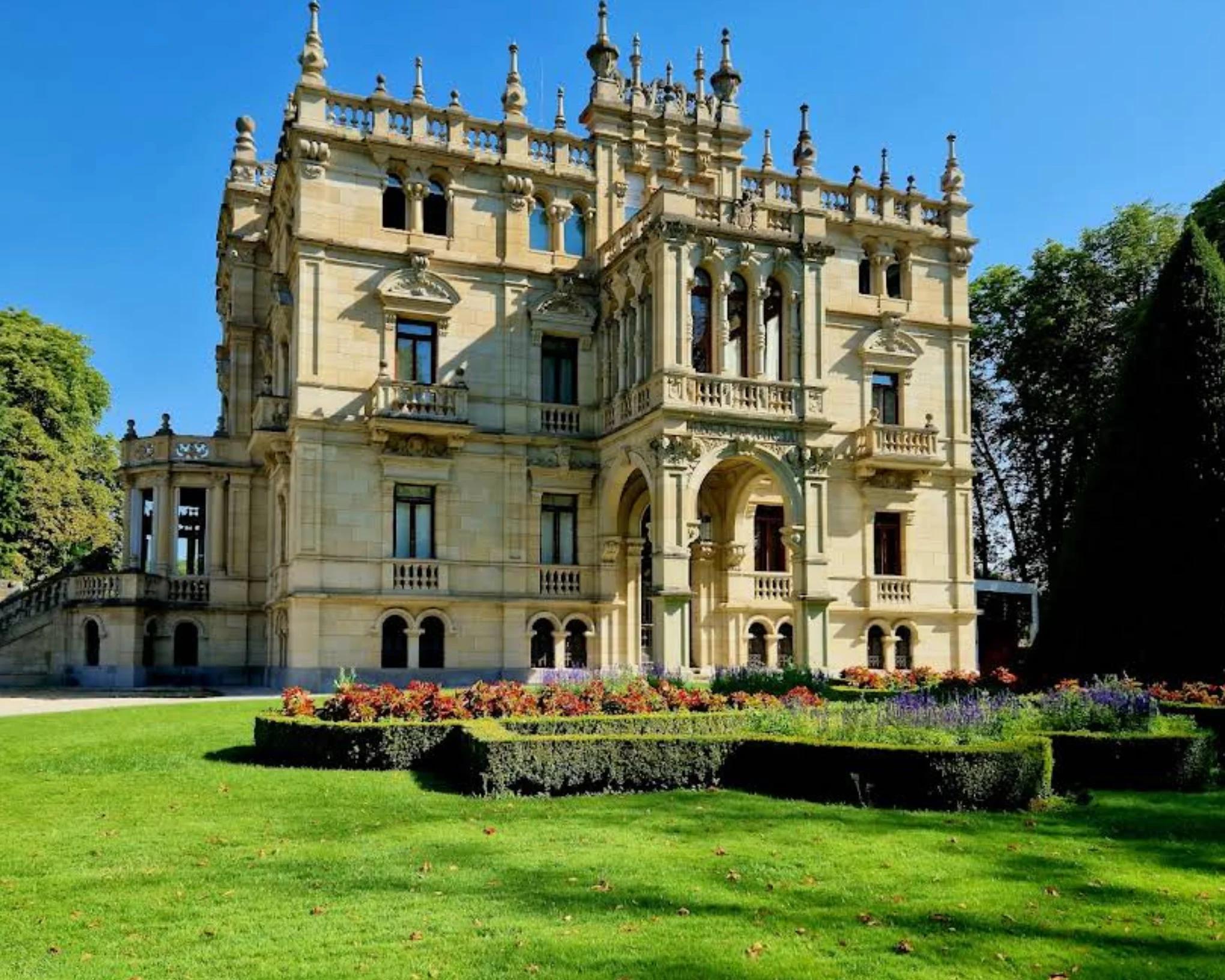 Alava Fine Arts Museum