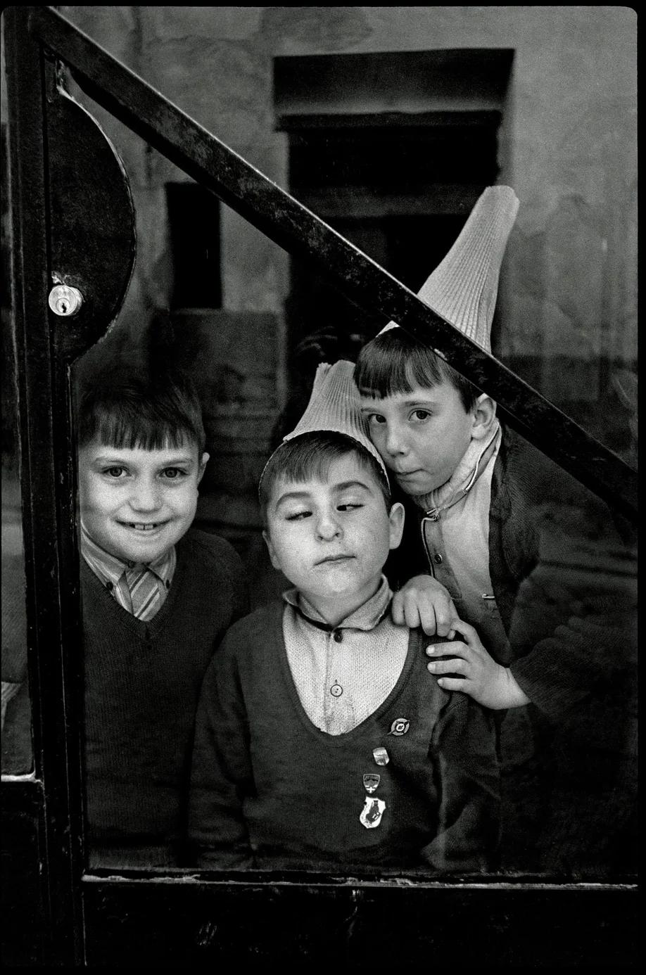 Cristóbal Hara: Fifteen Instant Tales